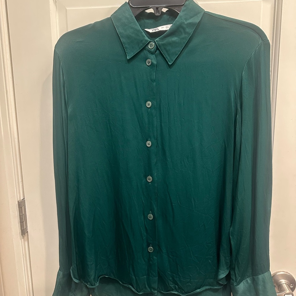 Zara Basic Satin Effect Green Button Down Women's Top, Size Small